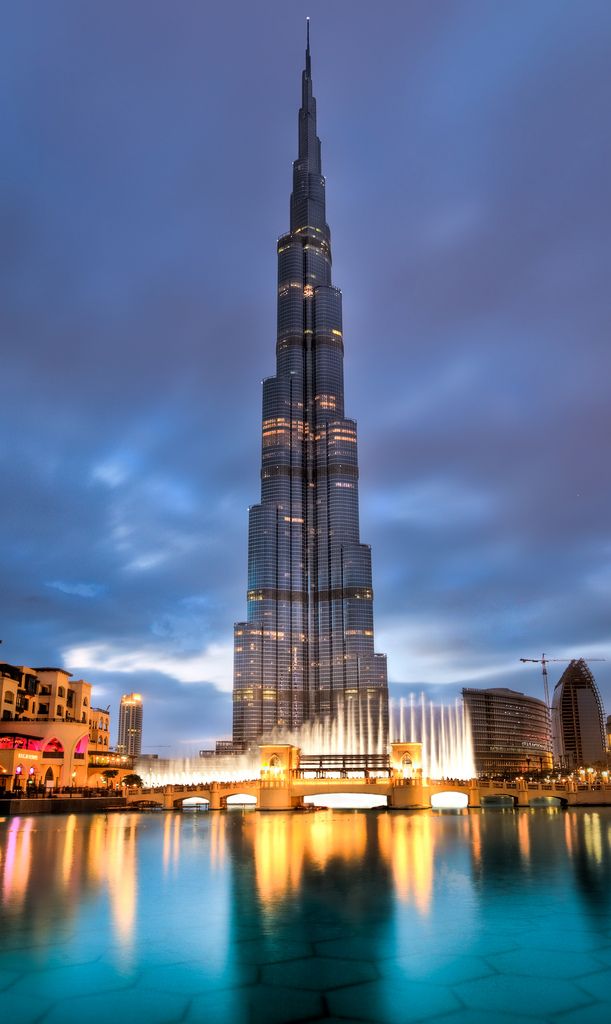 Dubai - Luxury shopping, ultramodern architecture, and vibrant nightlife